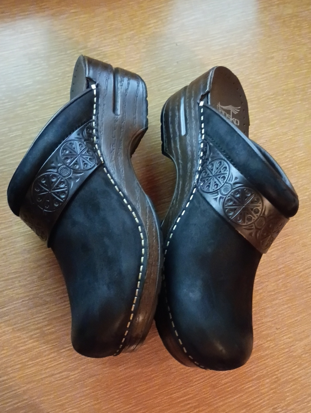 Dansko Sonja Open-back Leather Clogs 38 - Picture 13 of 15